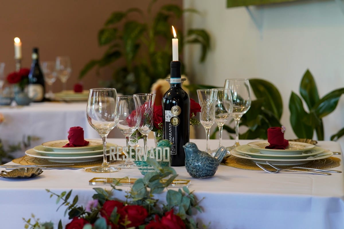 Reserva para jantar romantico em pedra azul